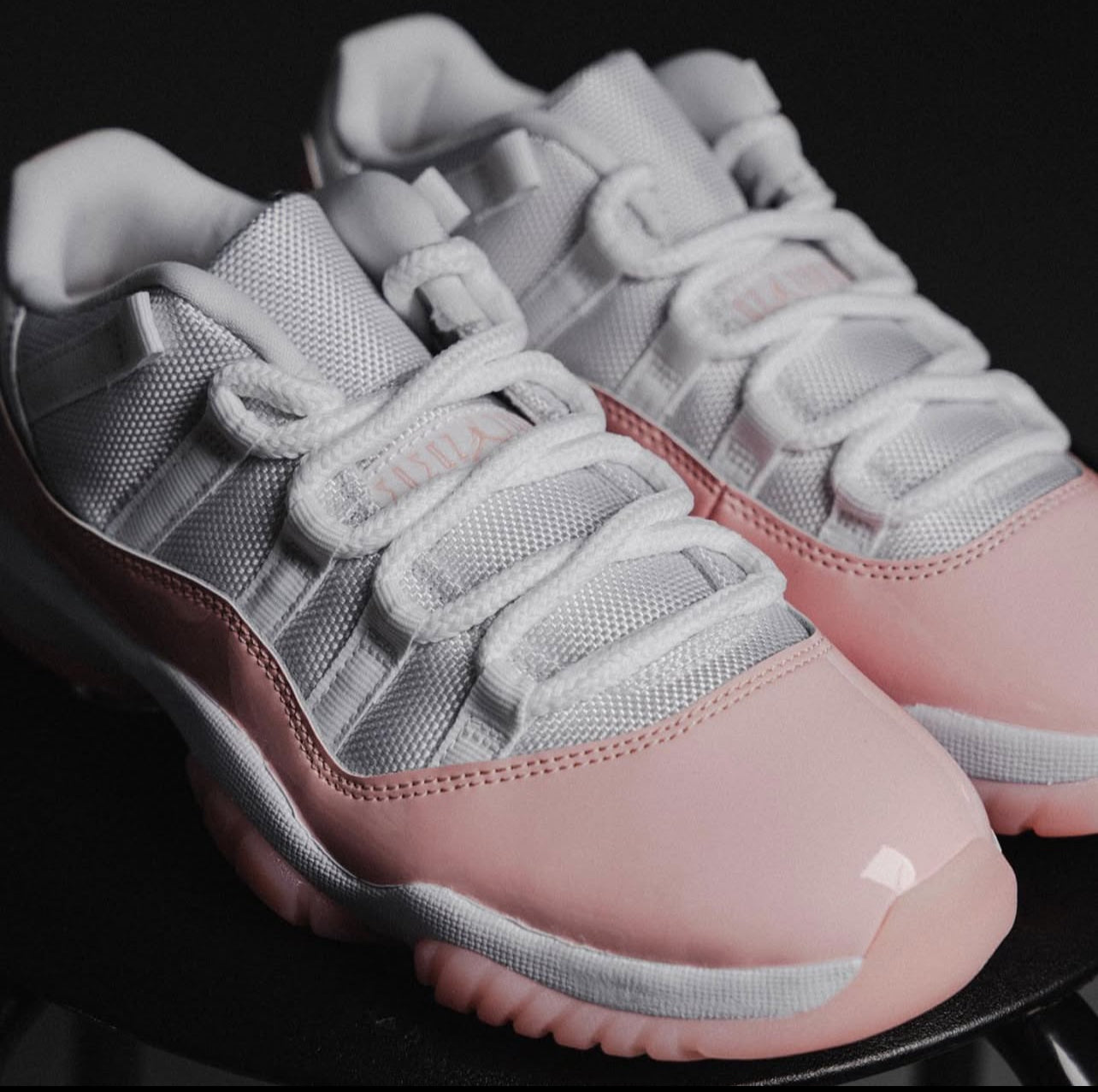 Air Jordan 11 Low x Legend Pink
