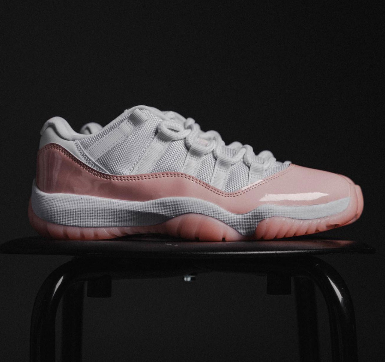 Air Jordan 11 Low x Legend Pink