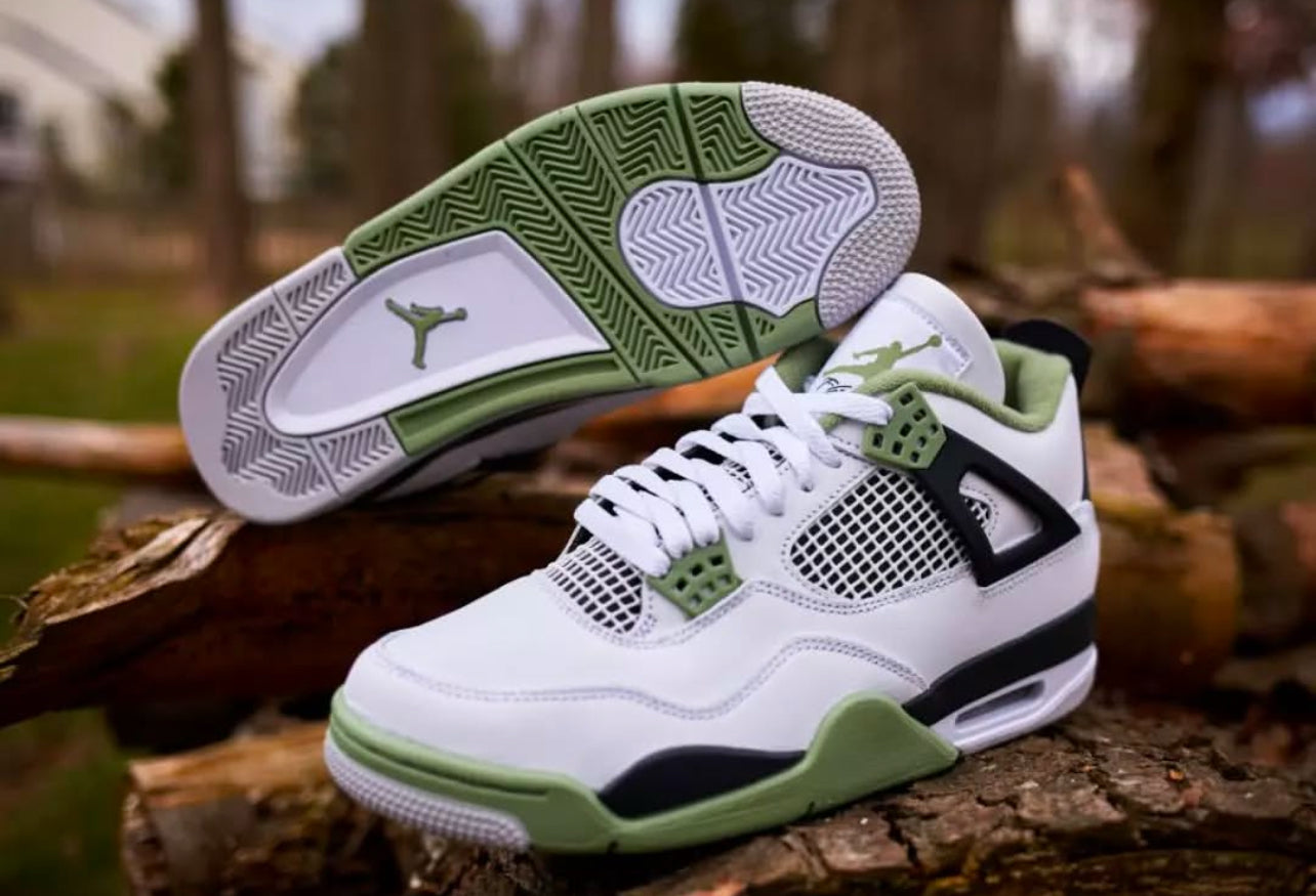 Air Jordan 4 x Seafoam (W)