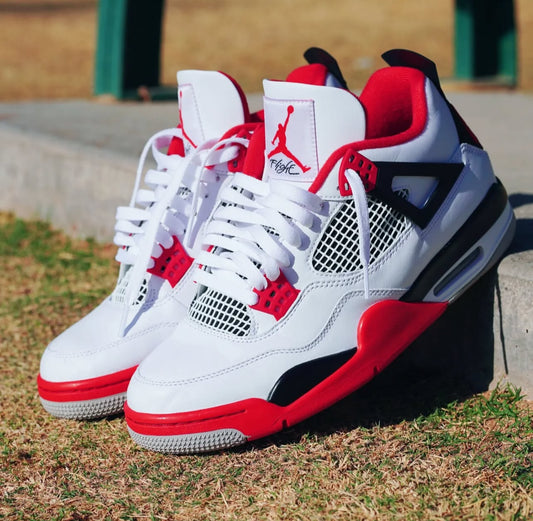 Air Jordan 4 x Fire Red