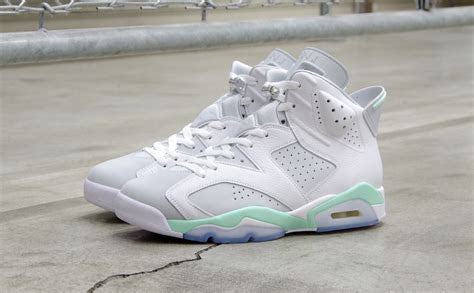 Air Jordan 6 x Mint Foam (W)