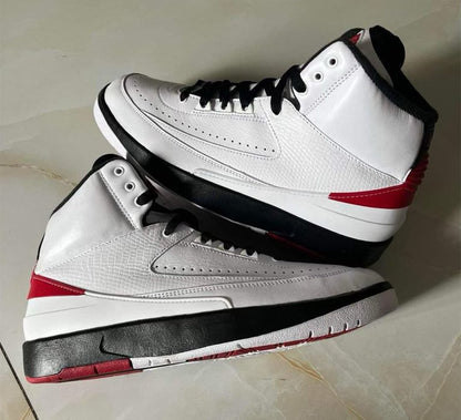 Air Jordan 2 x Chicago (2022)