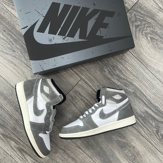 Air Jordan 1 Retro High OG x Washed Black
